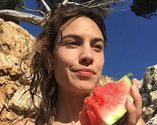 欧美娱乐圈吃瓜趣闻,揭秘那些令人捧腹的吃瓜趣闻  第2张 欧美娱乐圈吃瓜趣闻,揭秘那些令人捧腹的吃瓜趣闻  第2张